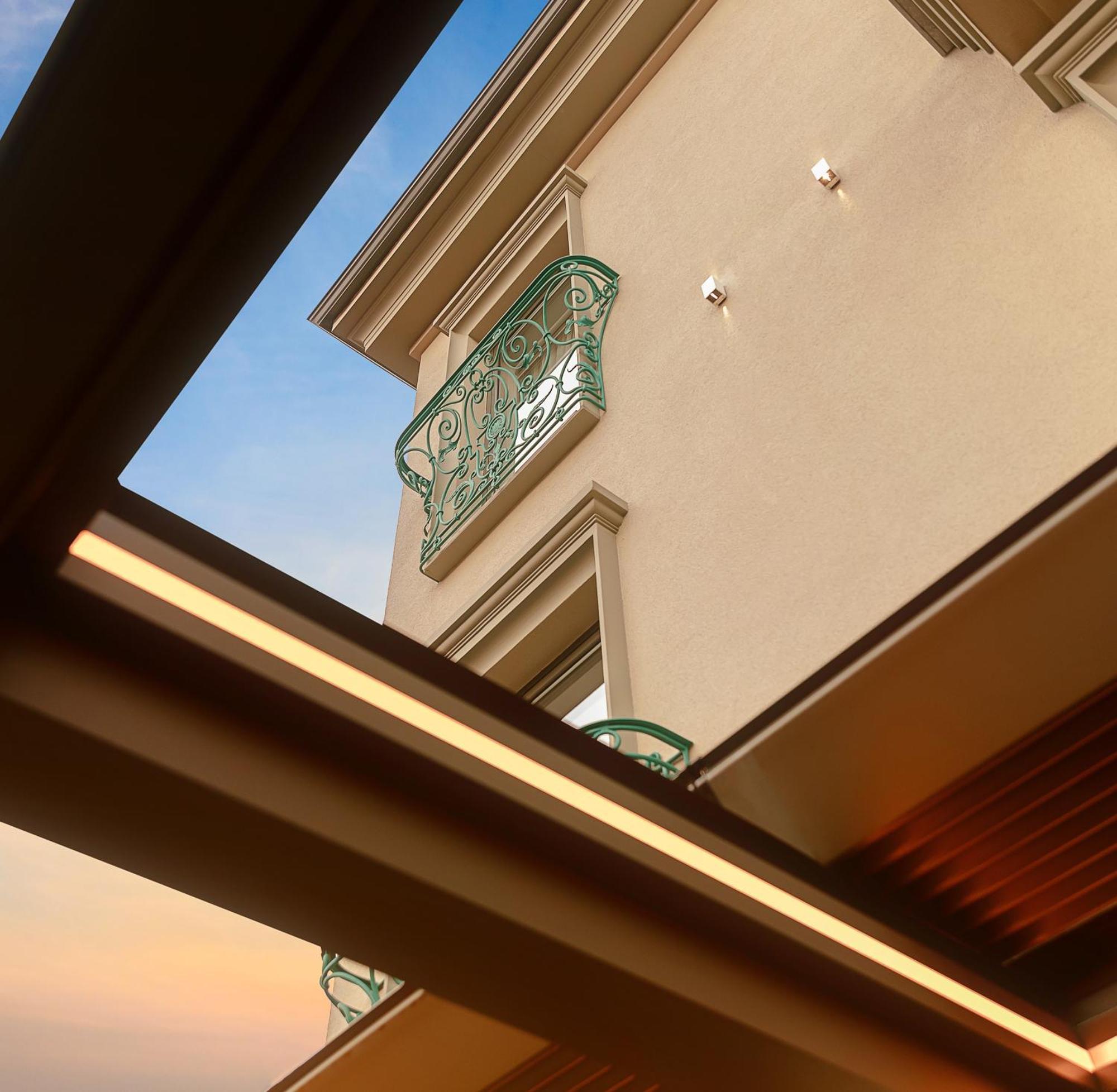 Mert Boutique Hotel Корча Экстерьер фото